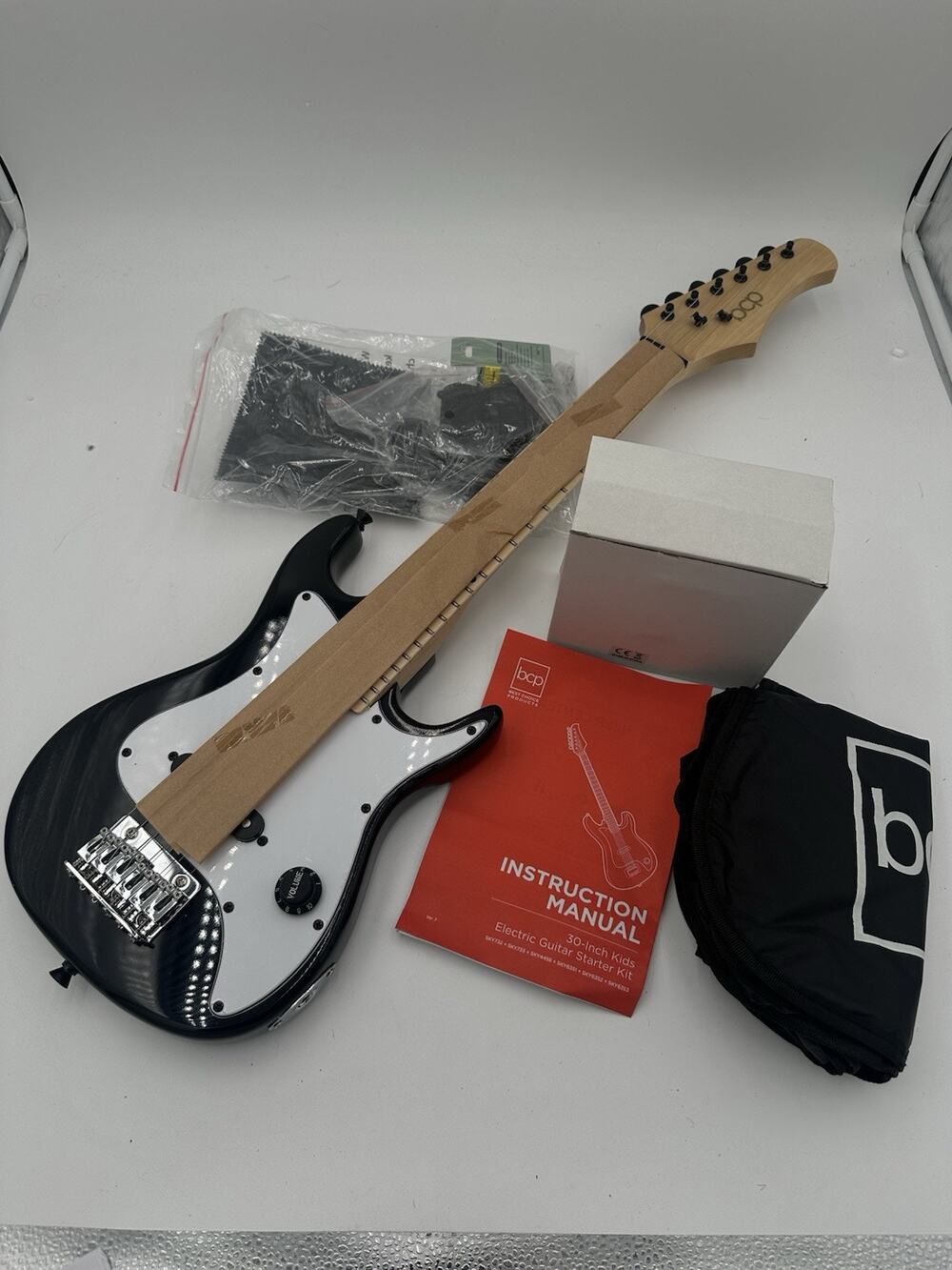 30-Inch Kids Electric Guitar Starter Kit with 5W Amplifier – Beginner-Friendly M